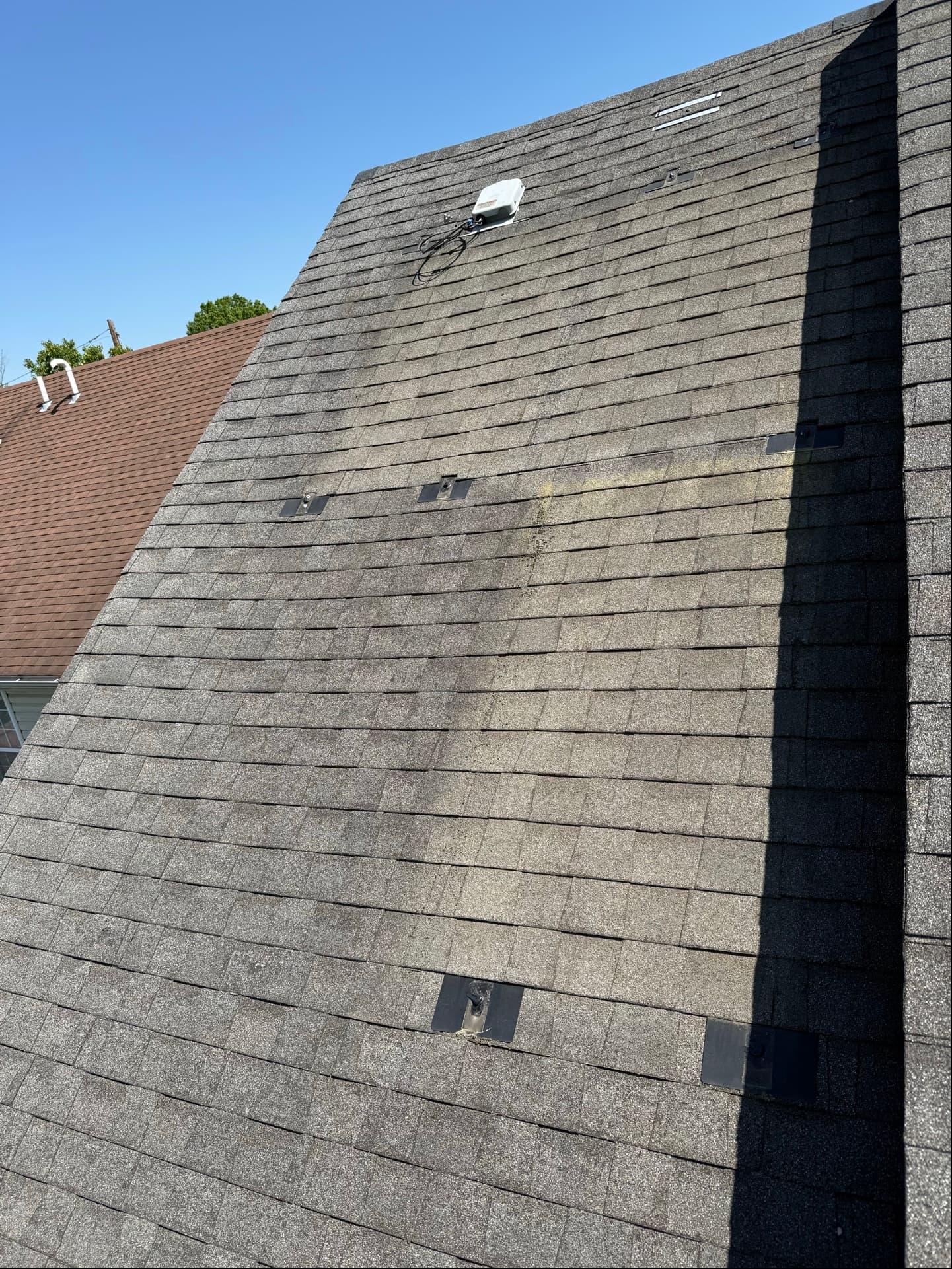 Raymond, VA — solar array on roof before detach.